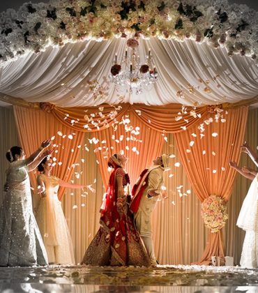 HOW TO ACE YOUR WEDDING ON SOCIAL MEDIA -By Akansha Lal, Head Strategy, VURoll